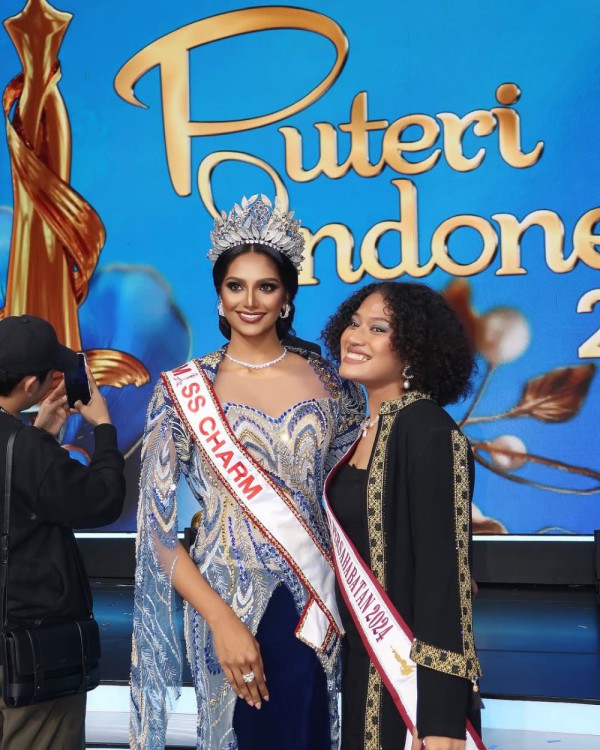 7 Gambar Memukau Rashmita Rasindran dalam Acara Grand Final Puteri Indonesia 2025