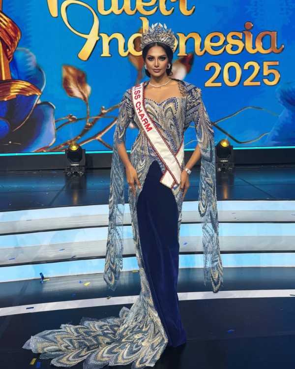 7 Gambar Memukau Rashmita Rasindran dalam Acara Grand Final Puteri Indonesia 2025