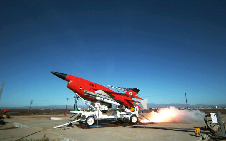 U.S. military unveils 'game-changing' rocket based on 1960s tech