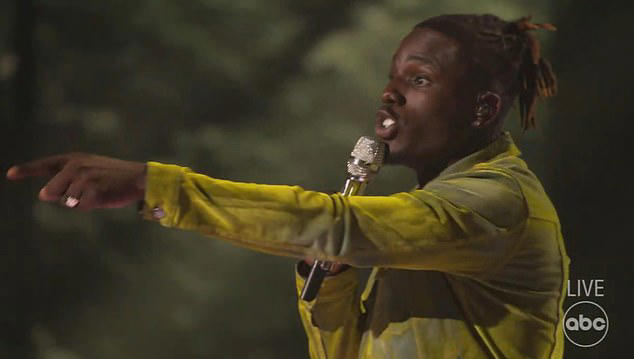 American Idol fans outraged over Carrie Underwood's weird comments to contestant Jamal Roberts as the Top 3 is revealed