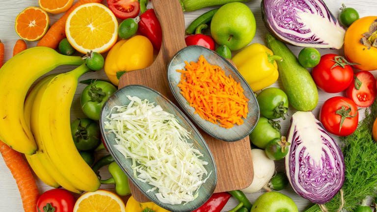 .ประโยชน์ผักผลไม้ 5 สี แหล่งอาหารตัวช่วยเสริมภูมิคุ้มกันหน้าฝน.