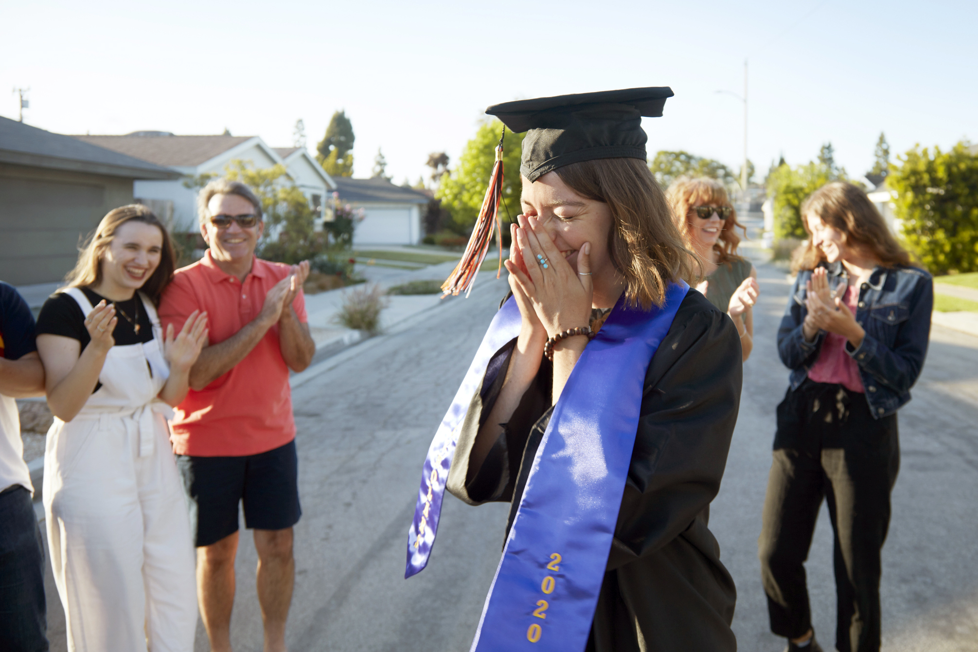 How Much Money to Give for a Graduation Gift in 2025
