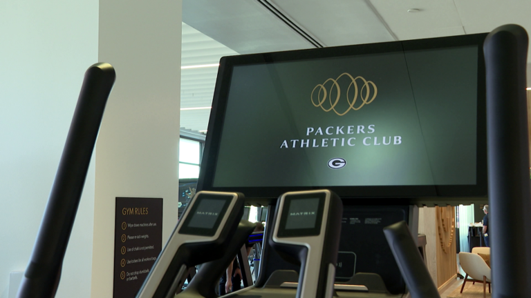 Packers Athletic Club wins ‘Best in Show’ for Wisconsin Sign ...