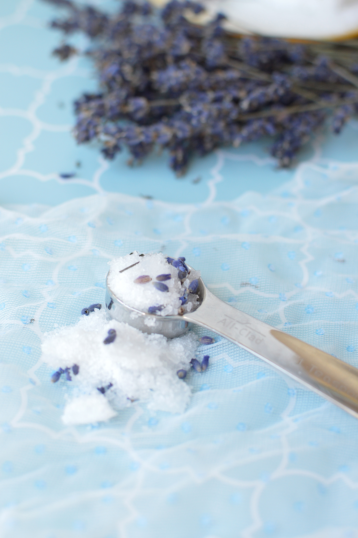 Make This Relaxing Lavender Bath Soak Make This Relaxing Lavender Bath Soak