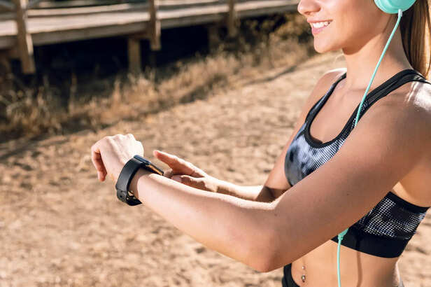 Wearable Tech: How Smart Devices Are Revolutionizing Fitness & Health