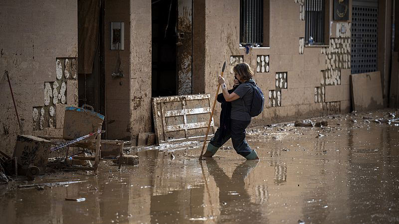 Survivors of 2024 Valencia floods share experiences with EU officials Survivors of 2024 Valencia floods share experiences with EU officials