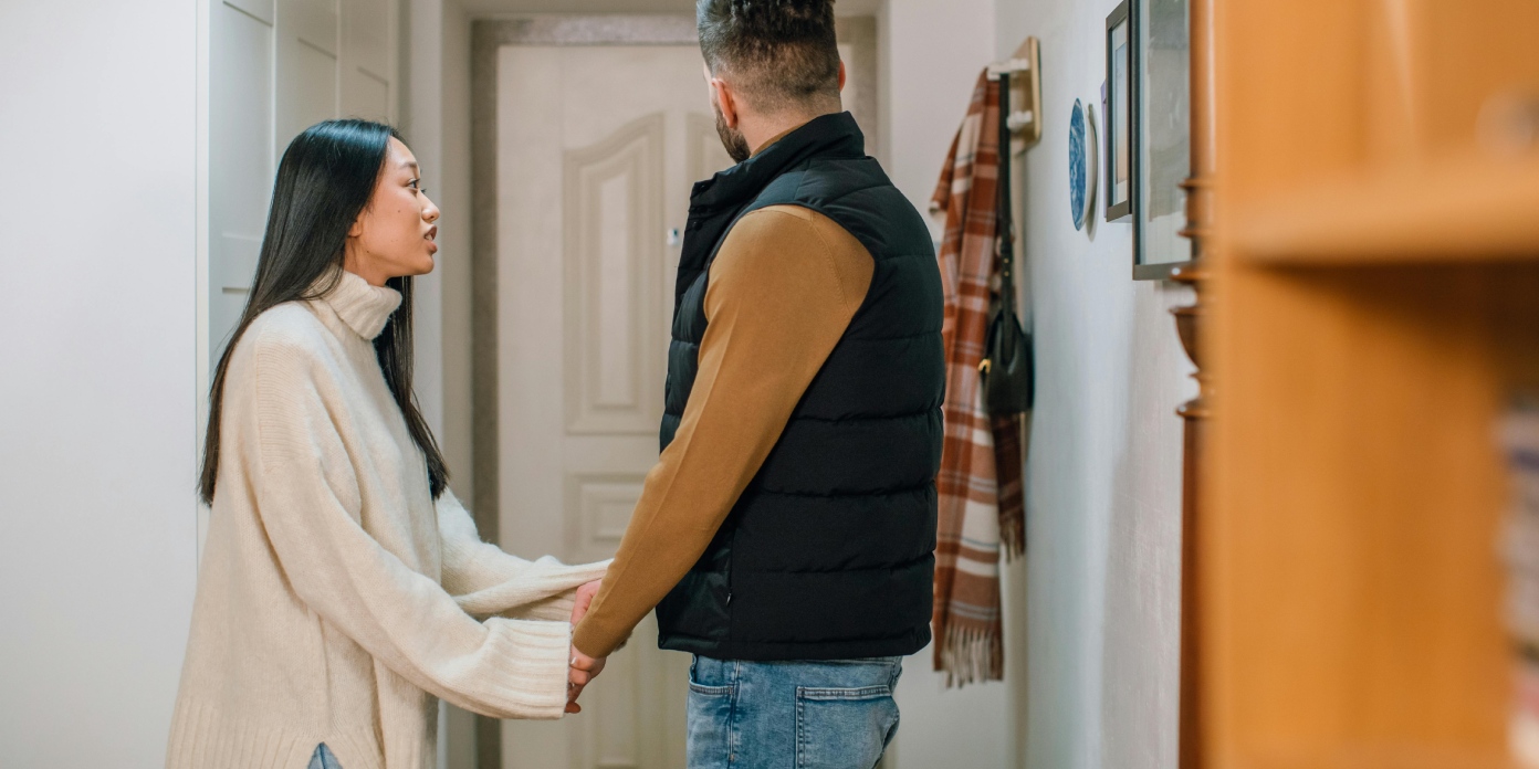 These Subtle Signs That Your Partner Isn T Ready To Commit