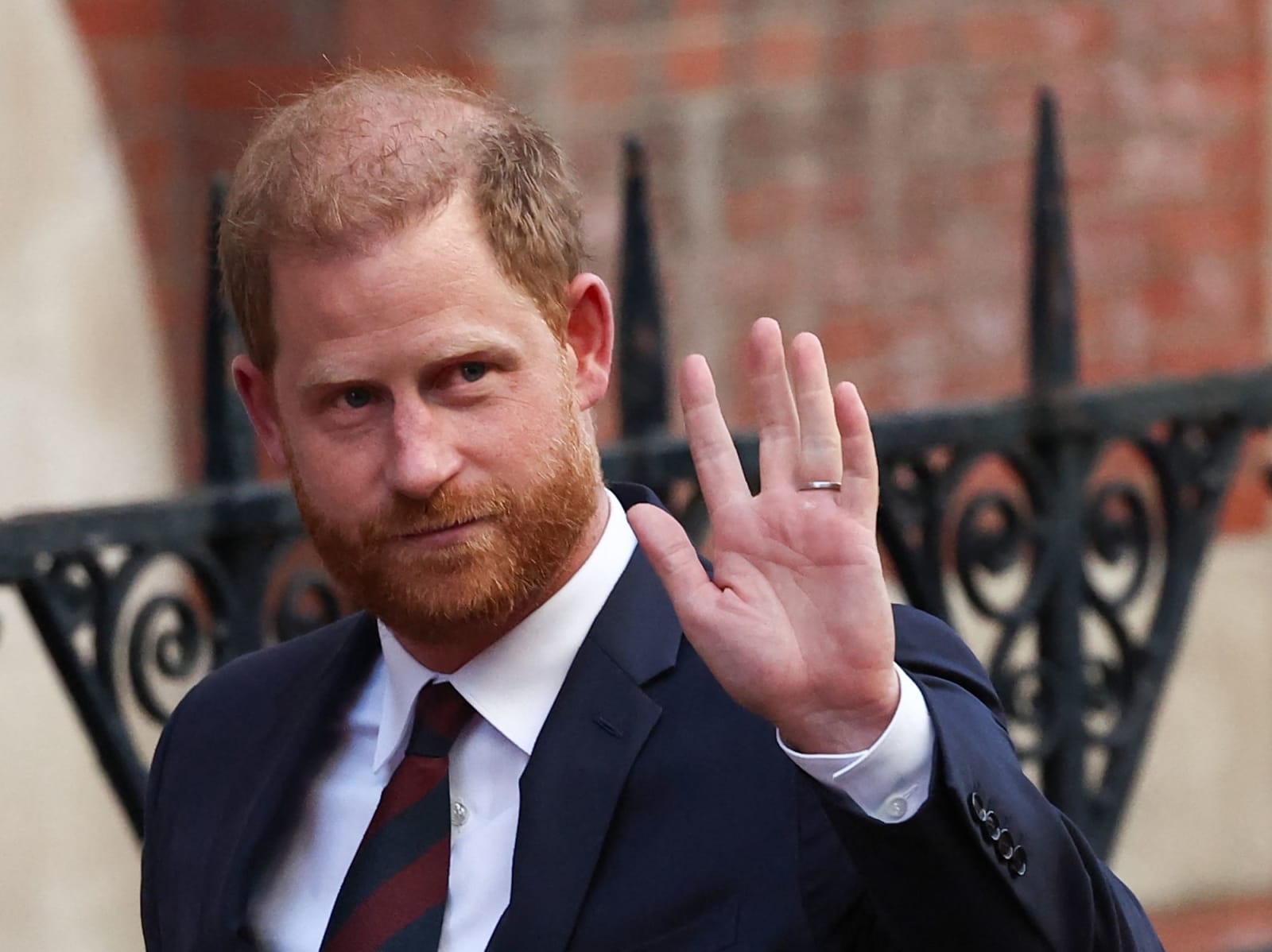 Prince Harry urged to walk away from charity after human rights abuse(01)