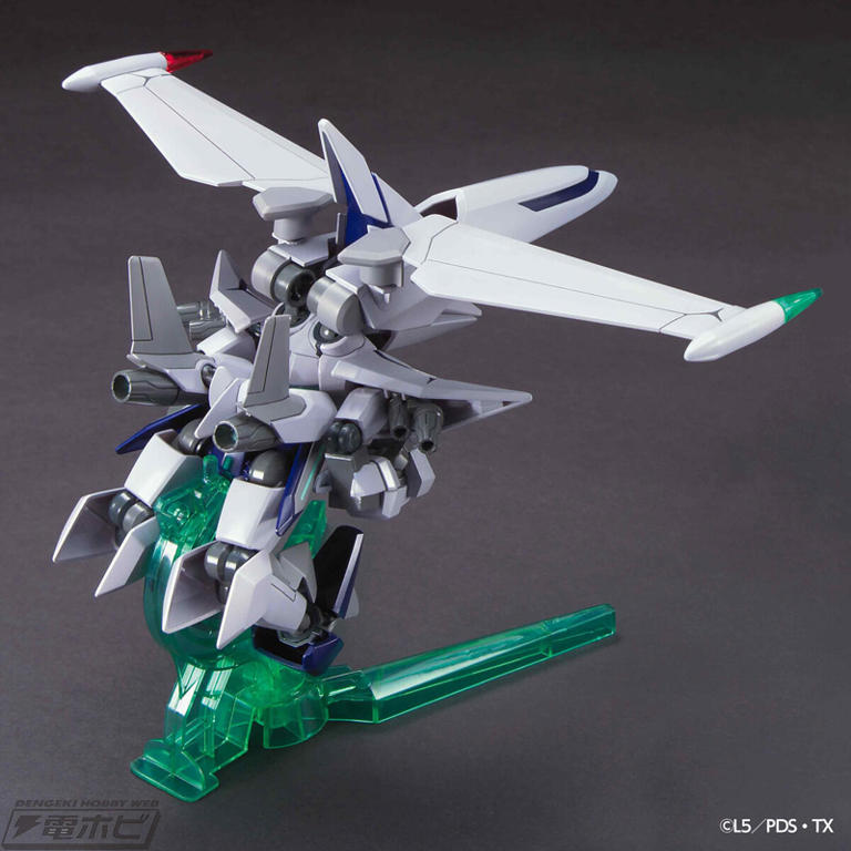 ダンボール戦機W』プラモデル「LBXアキレスD9」と「LBX