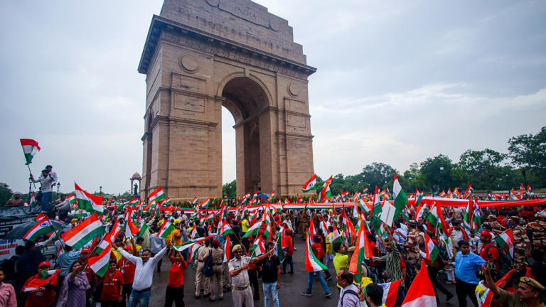 At yatra in heart of Delhi, a show of Tricolours and solidarity with the Armed Forces