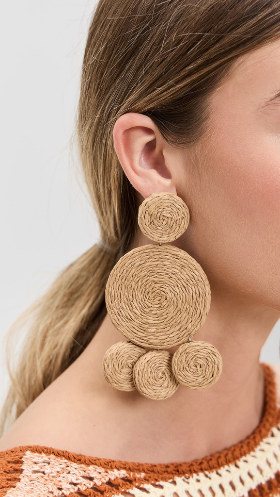 Straw Chic: The Ultimate Raffia Bags & Accessories for a Perfect Holiday