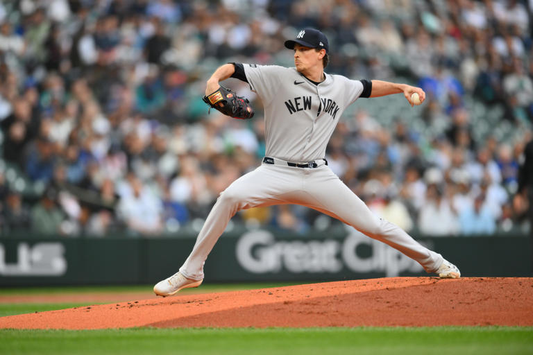 Aaron Boone tossed out in the ninth, Yankees walked off in the 11th at ...