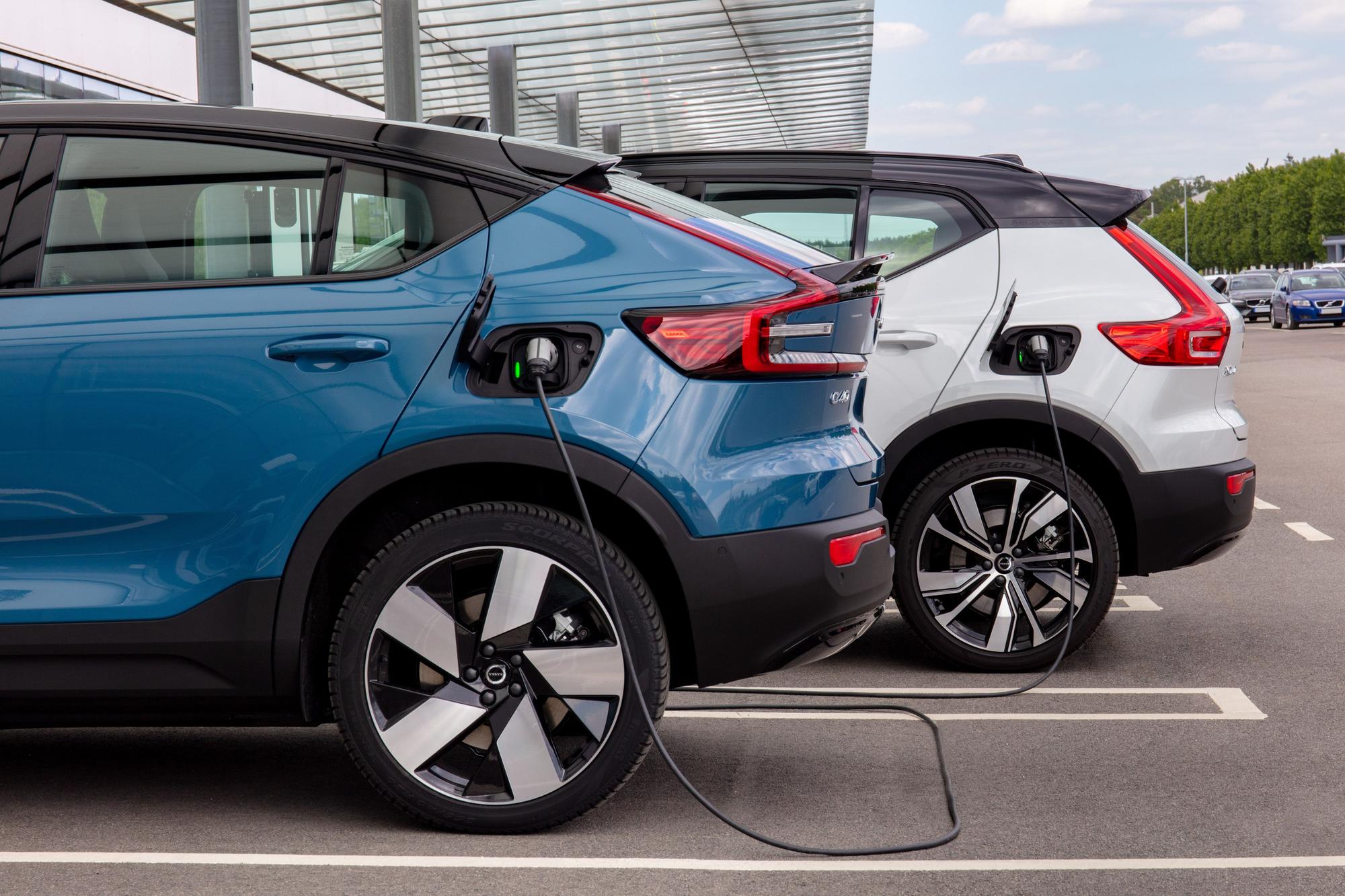 Switching to an electric vehicle in 2025? Local car retailer ...
