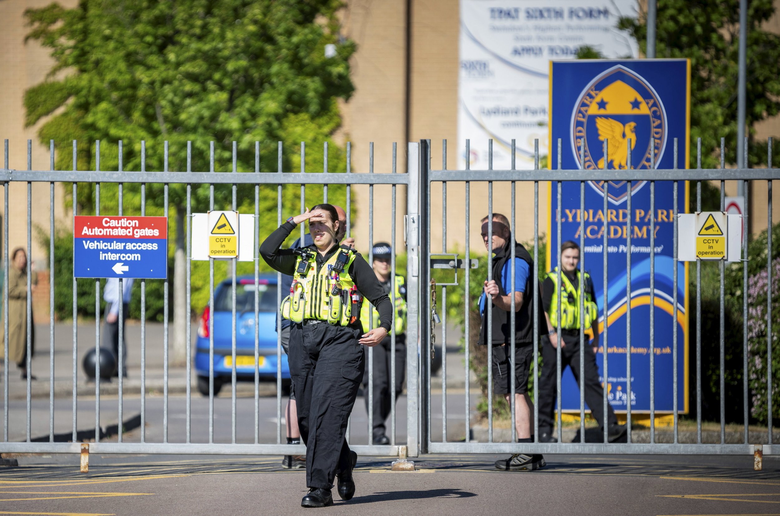 Children Ordered Home And Parents Told Stay Away After School Bomb Threat