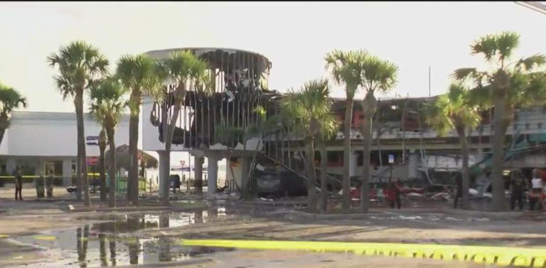 Crews investigate damaging fire at CVS, Publix in St. Pete Beach ...