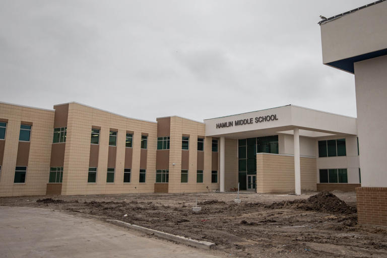 Here’s what CCISD’s almost-complete Lexington, Hamlin middle schools ...