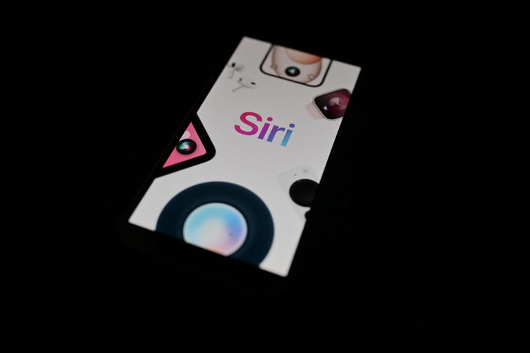 Lopez vs. Apple What to know about case involving Siri that triggered