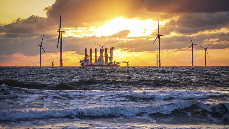 Diversos países estão aumentando sua produção de energia eólica offshore, o que resulta em disputas entre os construtores dos parques eólicos devido ao 'roubo de vento'