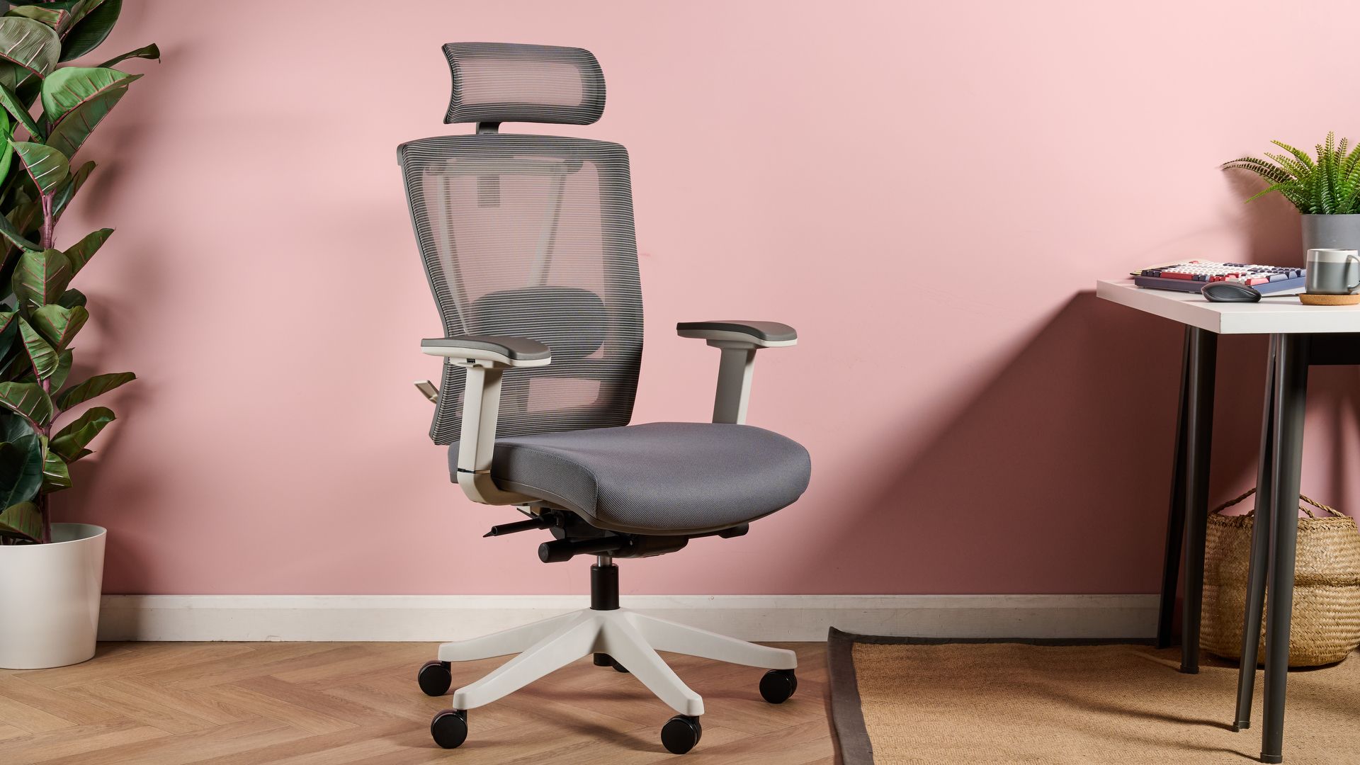I tested the FlexiSpot Ergonomic Office Chair BS14 and it was super ...