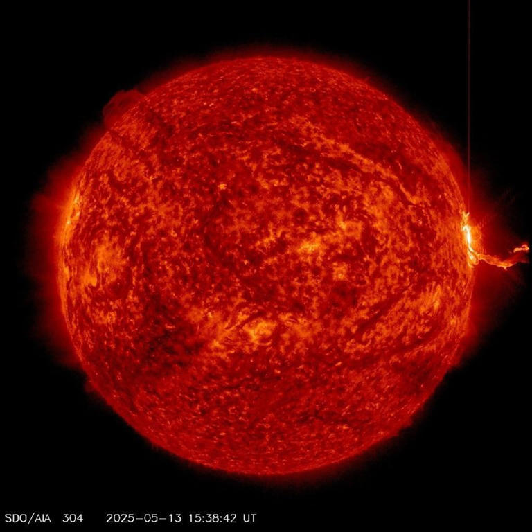 A blazing X2.7-class solar flare erupted from sunspot AR4087 early Tuesday, hurling a scorching wave of plasma and charged particles straight at Earth. NASA/SDO