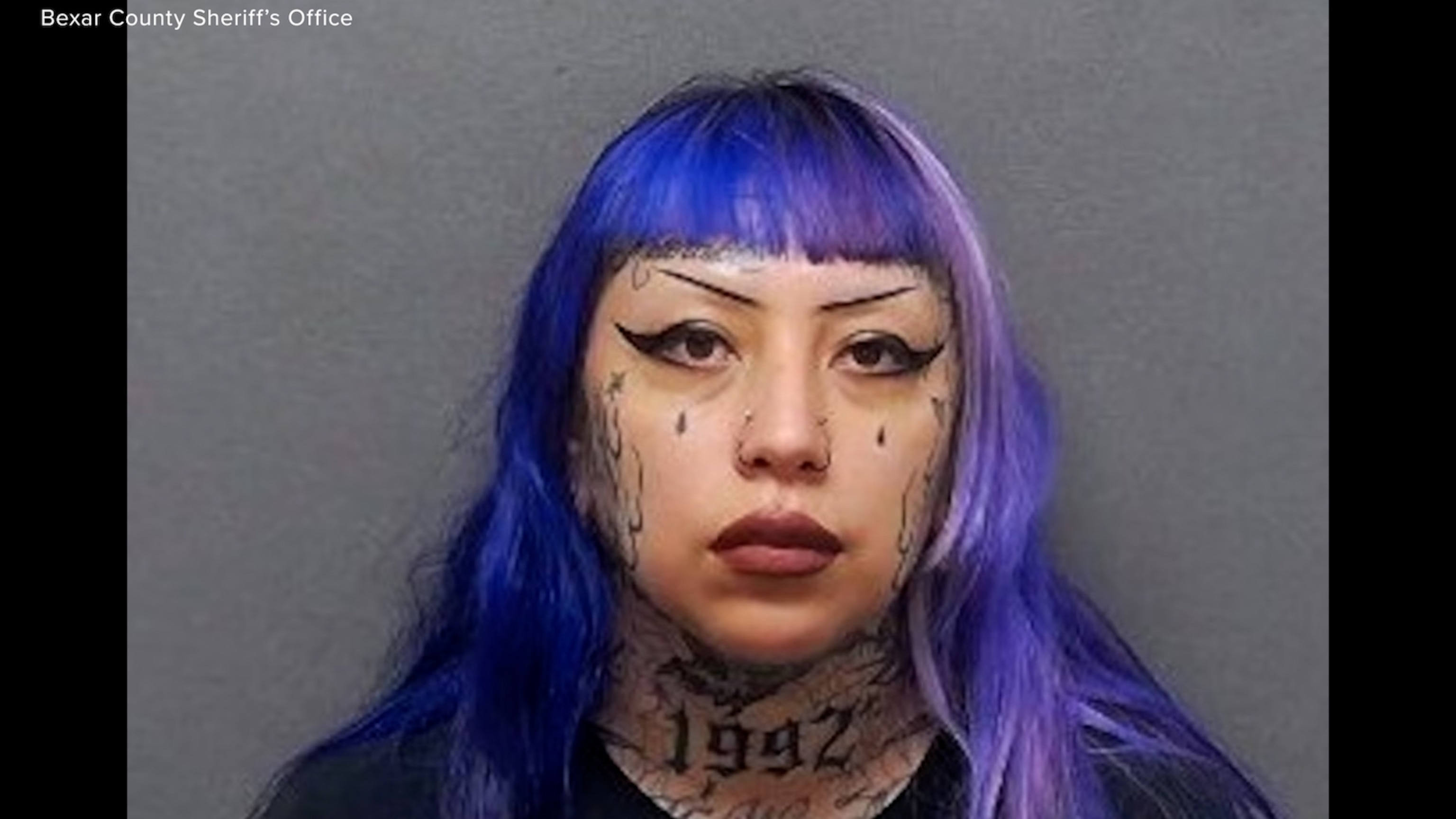 Mother allegedly buys weapons for son's planned attack at middle school