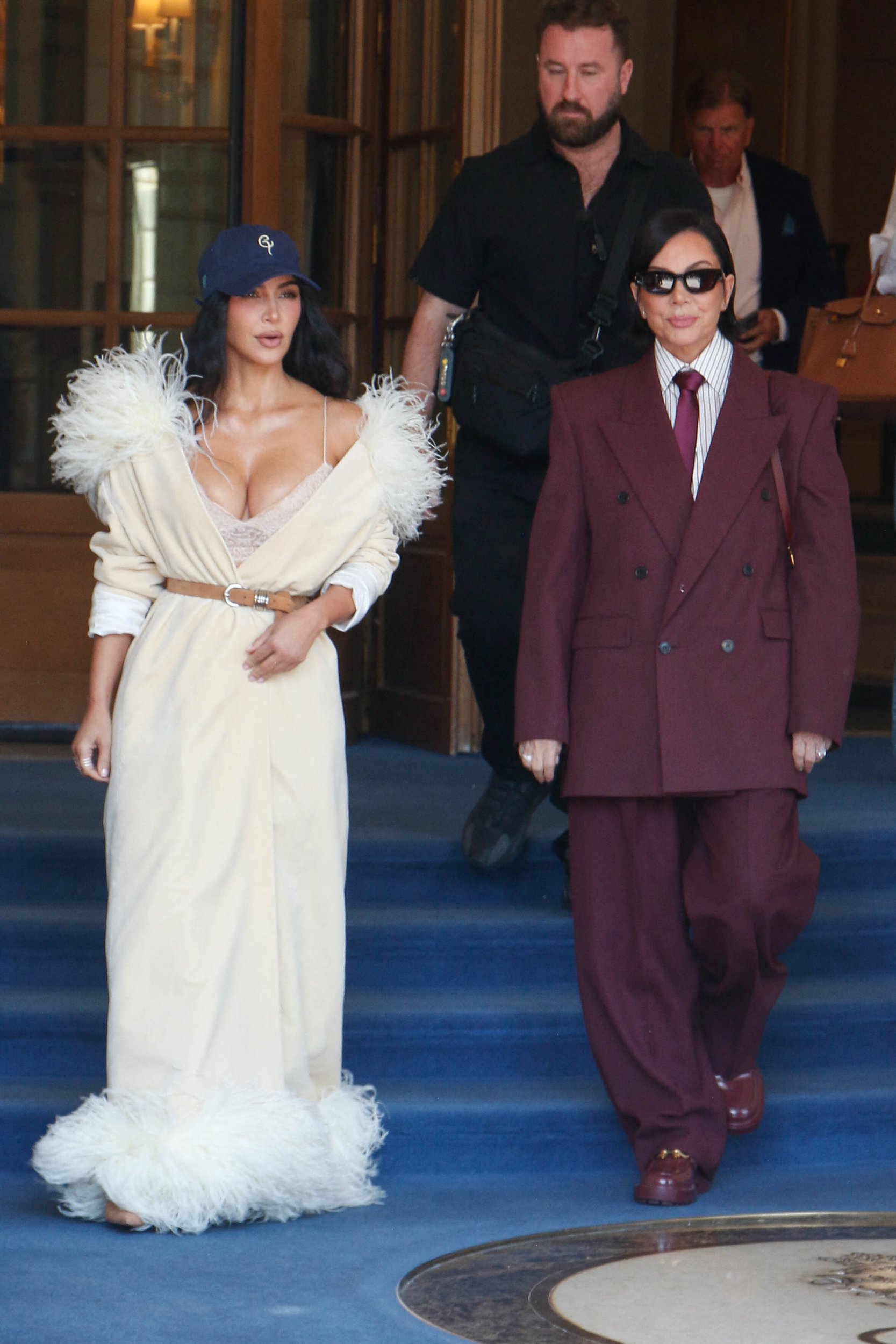Kris Jenner's Irresistible New Trendy Look Has Everyone Talking