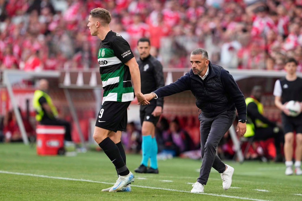 Lidera la pelea por la Bota de Oro | AP