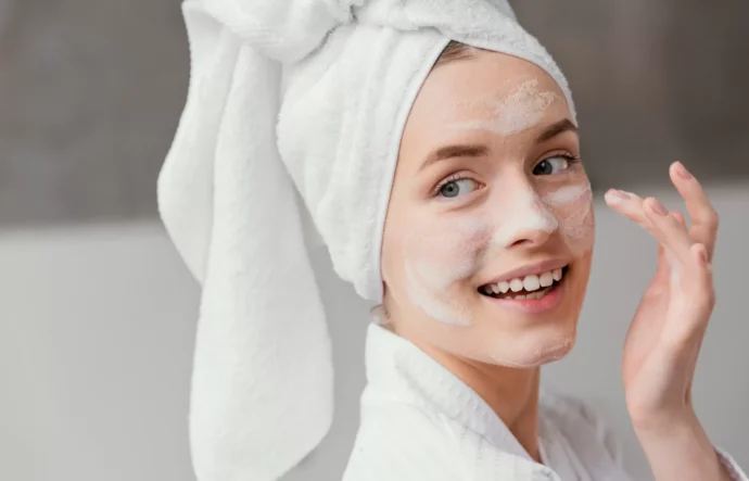Cara Memilih Cleanser yang Tepat untuk Kulit Kering agar Tetap Lembut dan Sehat