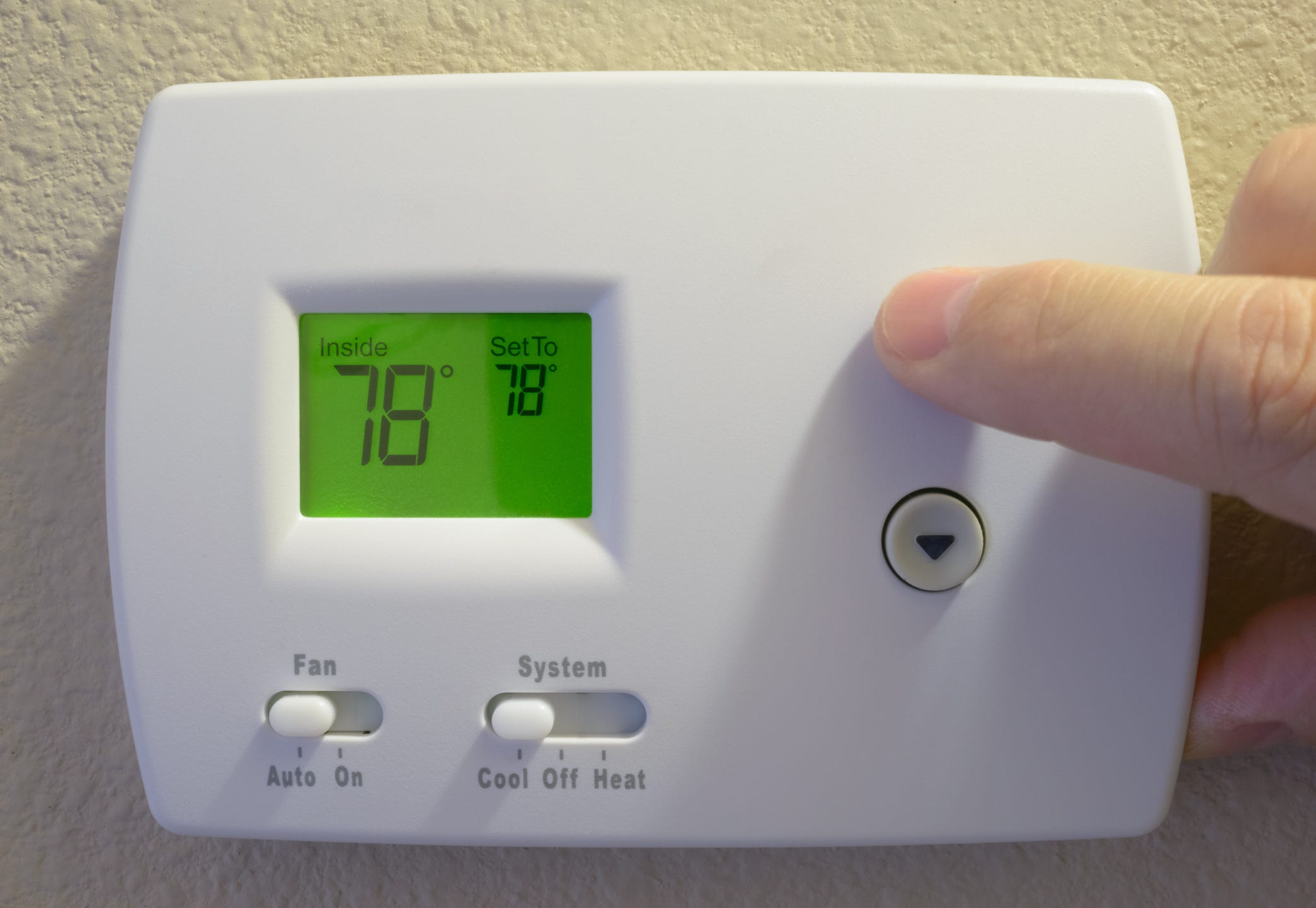 Is 72 too cold? The AC setting experts say to use during a heat wave