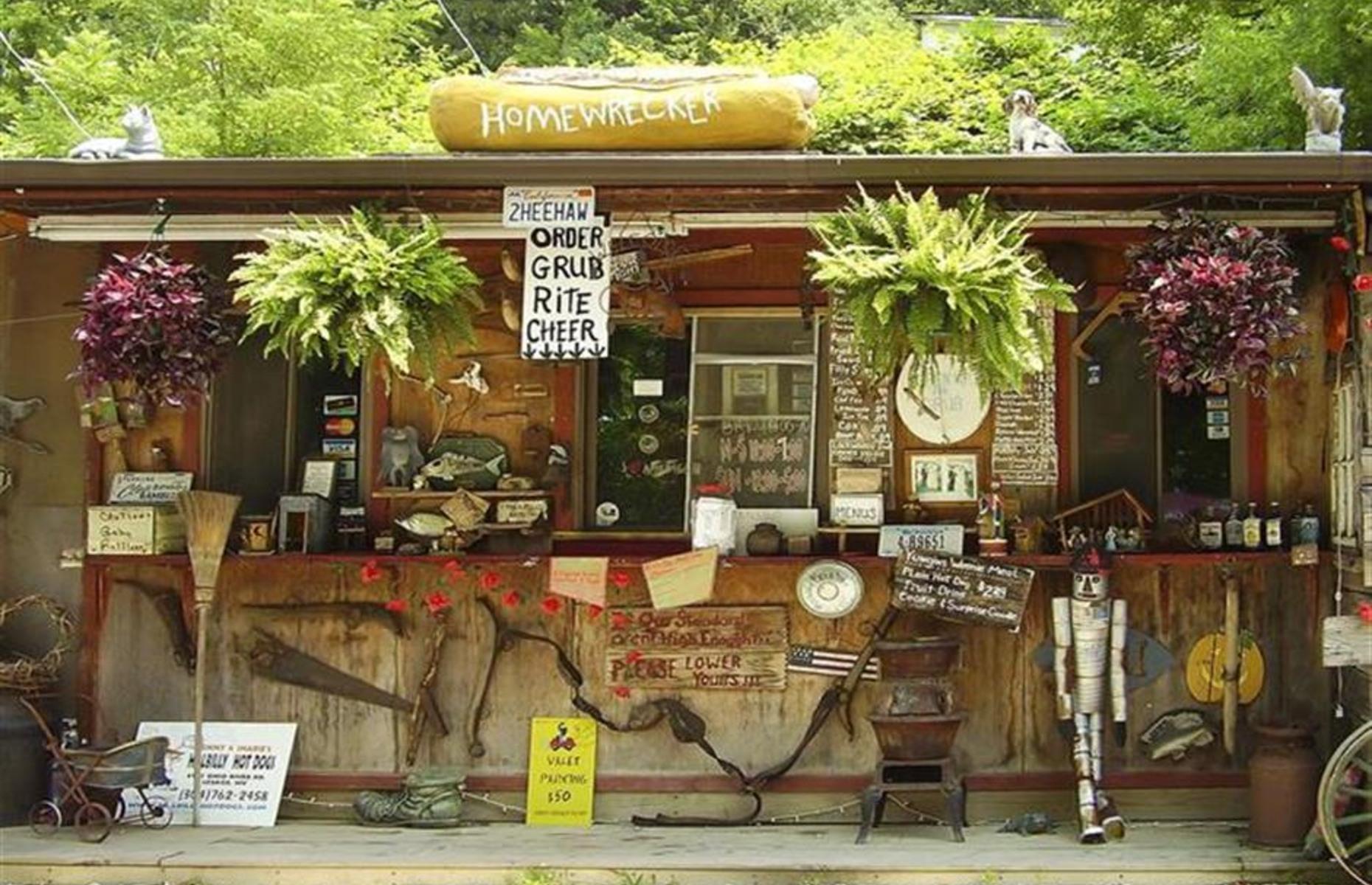 America's Most Amazing Themed Restaurants That Are A Must Try