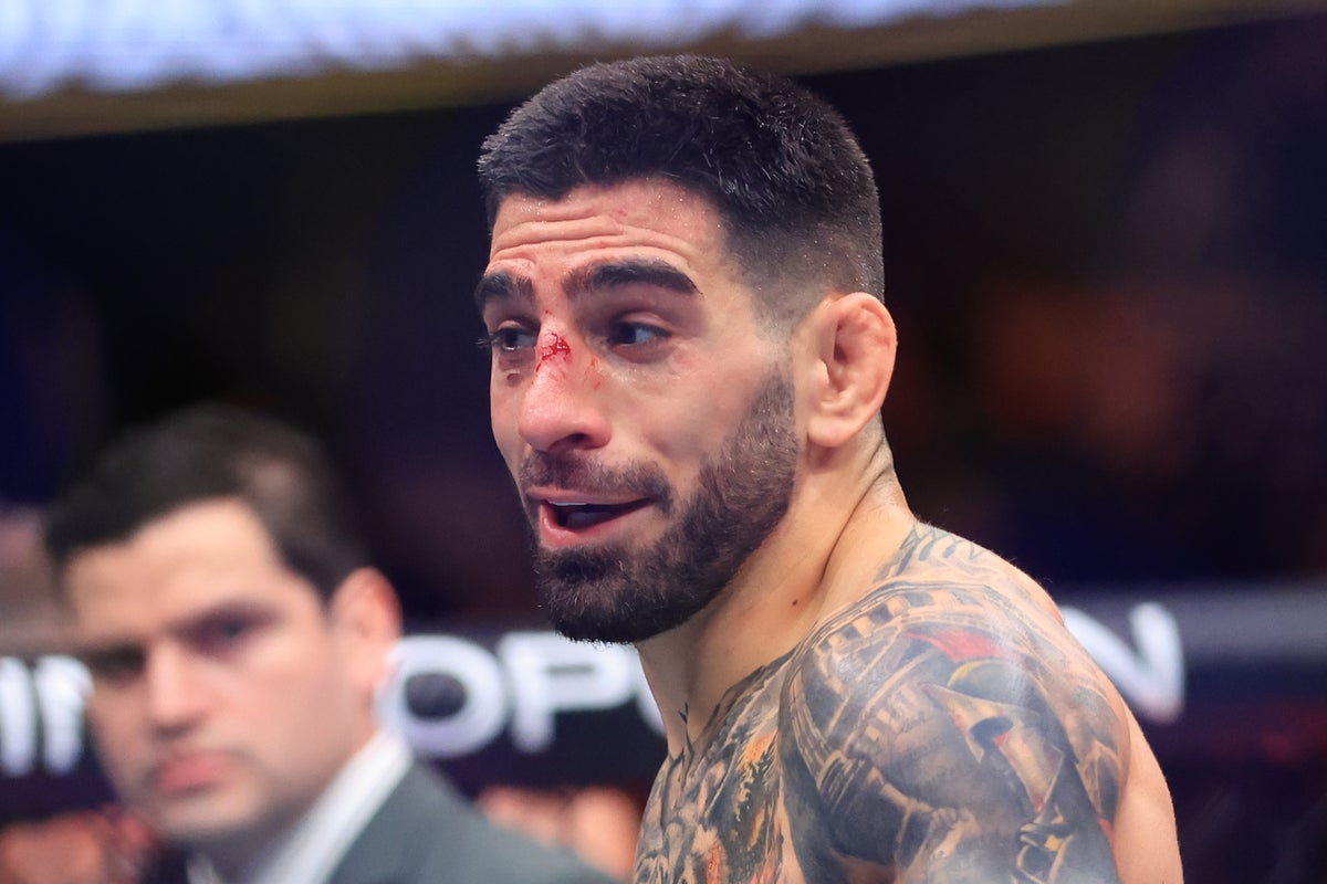 Ilia Topuria makes tongue-in-cheek Charles Oliveira vow ‘because I like ...
