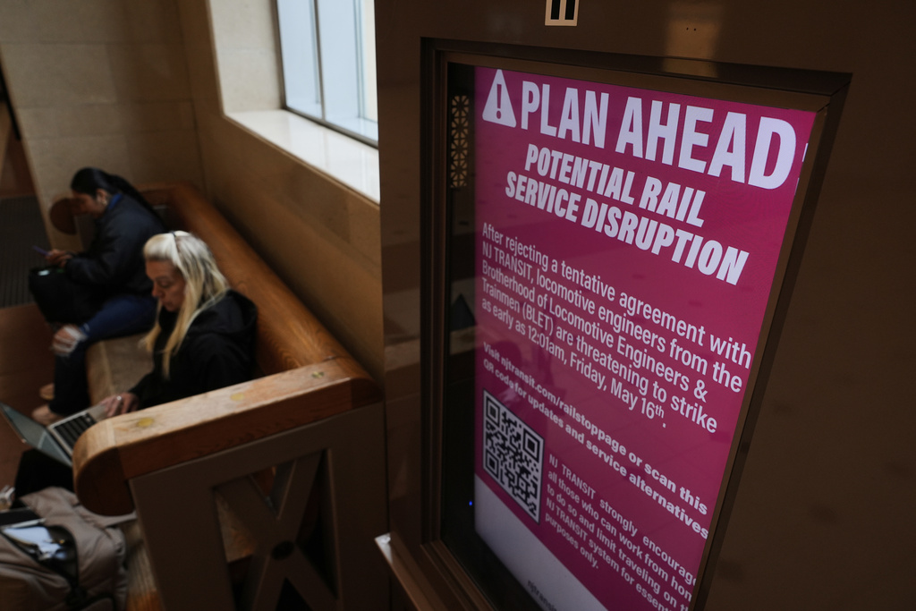 NJ Transit warns riders of potential rail strike, already disrupting