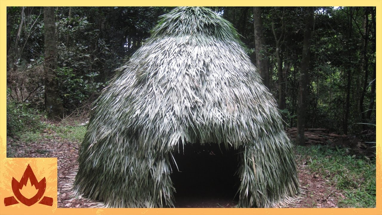 Dome-shaped hut designed and built entirely with primitive methods