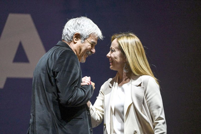 Pino Insegno con Giorgia Meloni (Imagoeconomica).