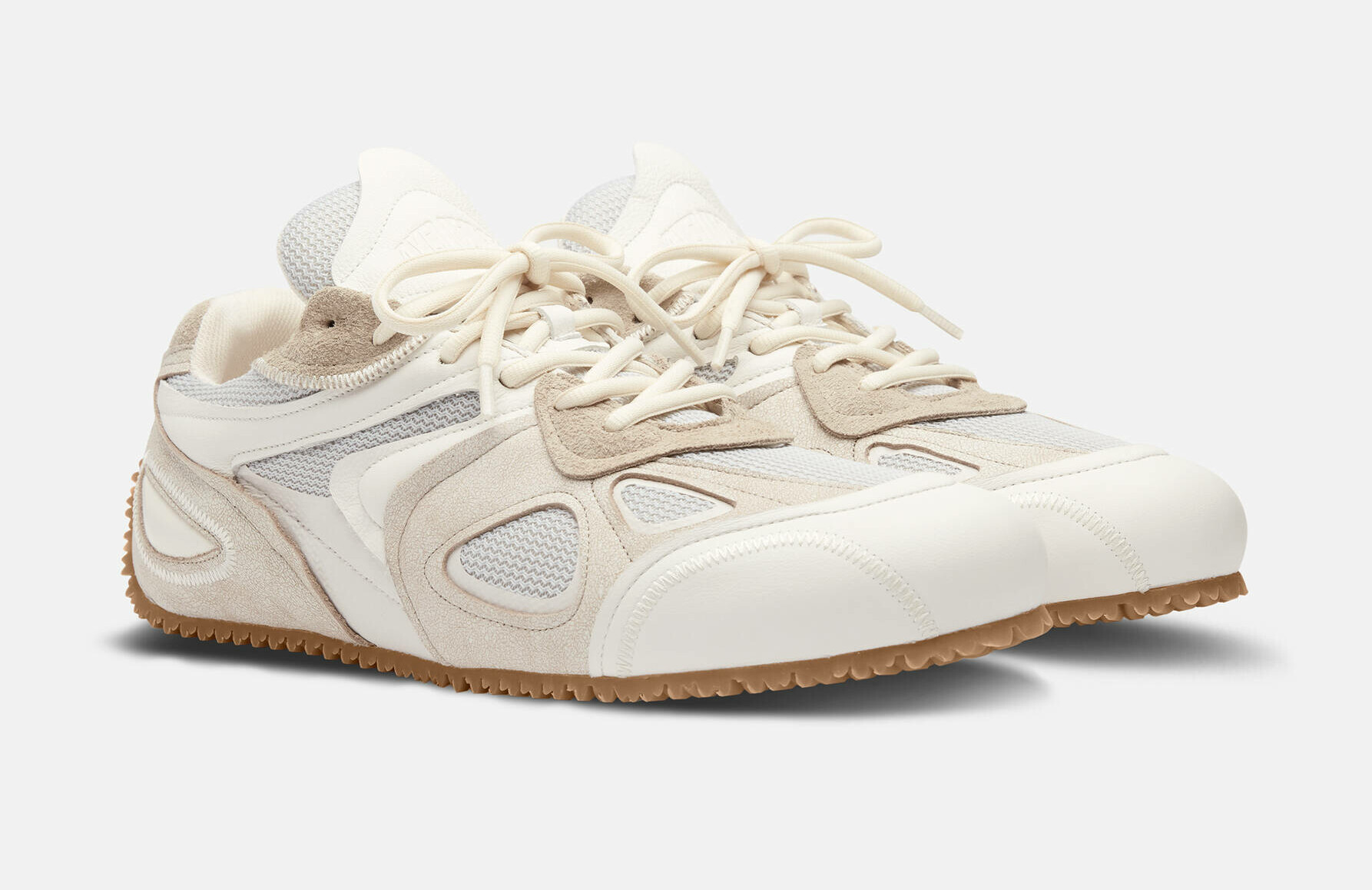 Step into Style: These Sneakers Are the Season's Must-Have!
