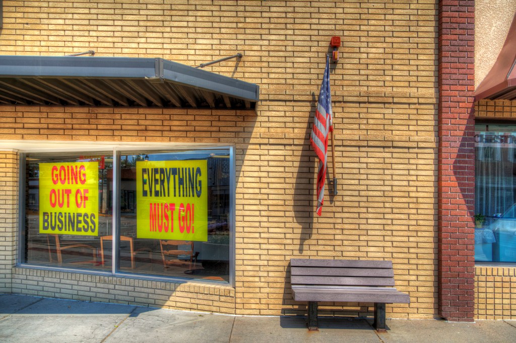 10 Major Us Retailers To Close More Than 2 500 Stores This Year Here