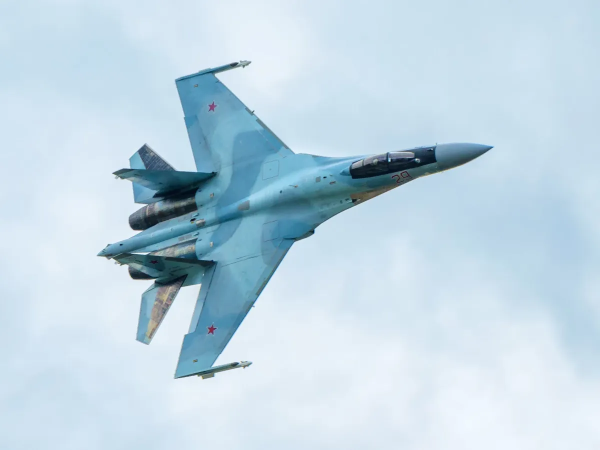 VIDEO: Nad Baltem se objevily ruské Suchoje. Přispěchaly napomoc ...