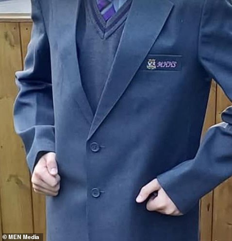 Mom Rips into School’s Outdated Rules Forcing Kids Into Woolly Jumpers
