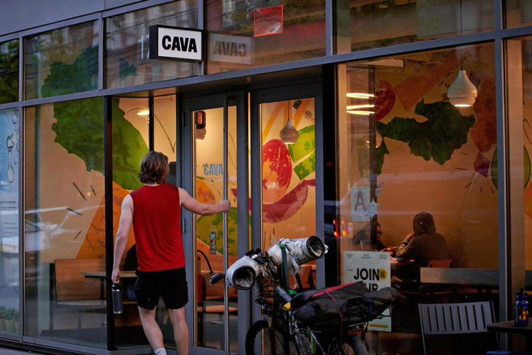 On Running'S Shocking Sales Figures: Beating Estimates Despite Tariffs - c8qbyht