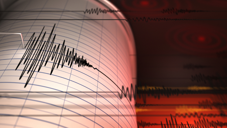 Earthquake today faisalabad 2025