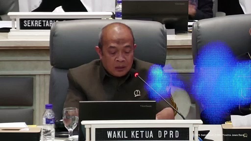 Detik-Detik Anggota Fraksi PDIP Walk Out saat Rapat DPRD Jabar, Minta ...
