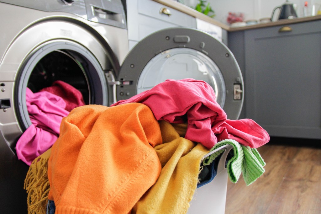 11 things you shouldn&rsquo;t put in the washing machine but probably do