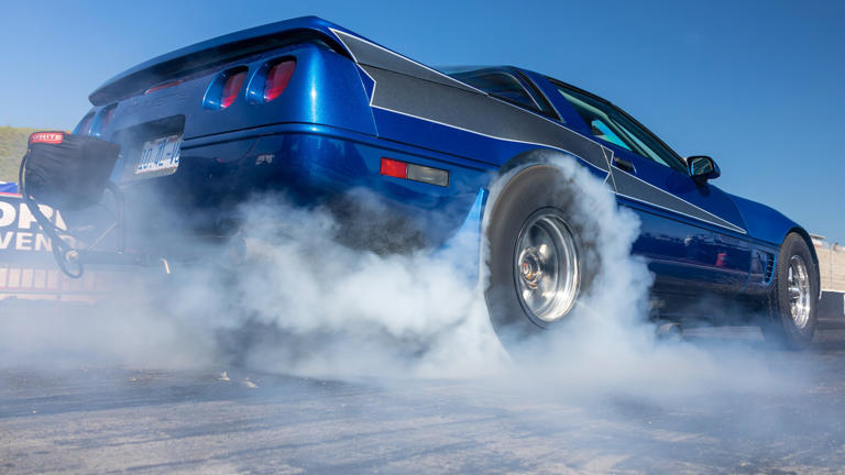 Tire-Smoke Insanity at HOT ROD Power Tour West’s First Shred Fest!