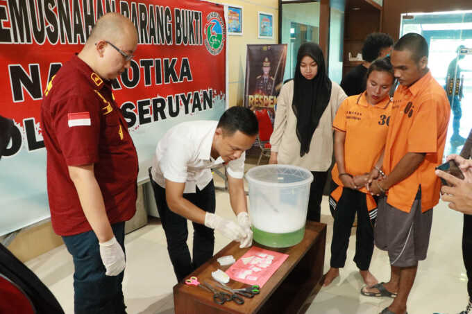 Polisi Tangkap Tersangka Narkoba di Kebun Sinarmas: Kisah Terungkapnya Kasus Ini
