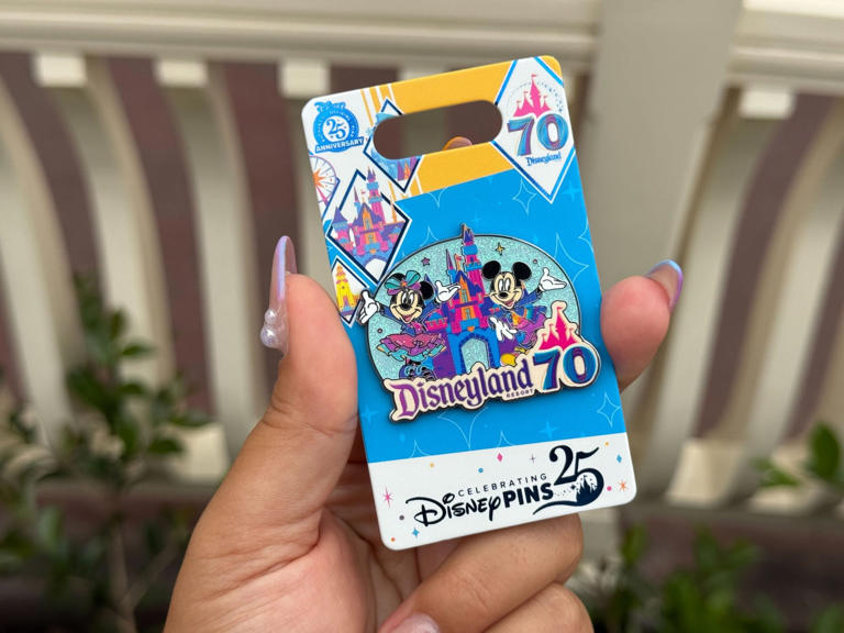 ディズニーランド 70周年 ピンバッジ Disneyland 70th Pin ディズニーランド70周年記念 アニバーサリー オズワルド