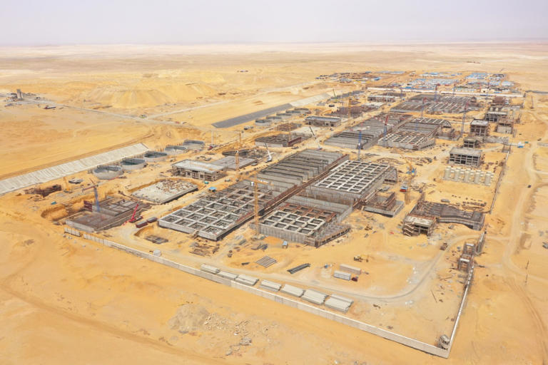 L’Egitto sta costruendo il fiume artificiale più grande al mondo in pieno deserto