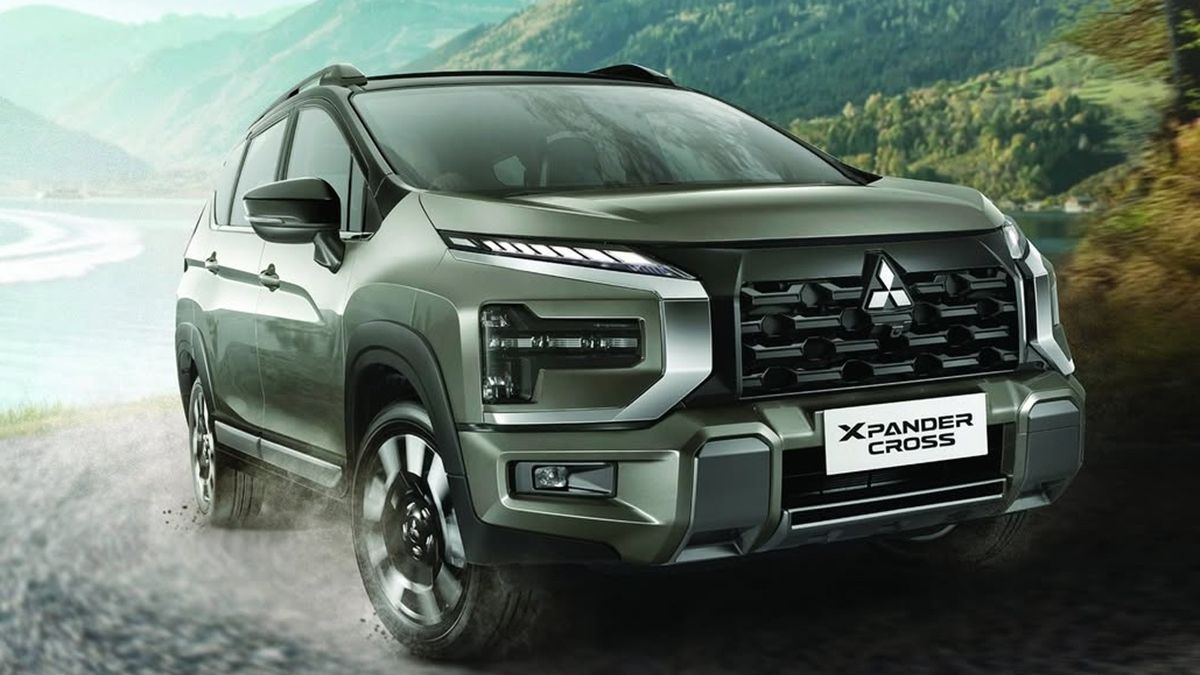 Mitsubishi Xpander vs Xpander Cross Facelift 2025