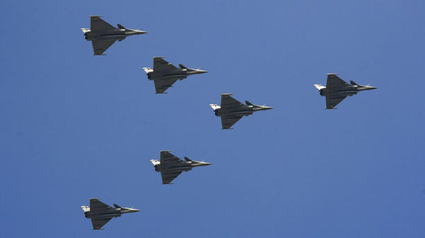 Dassault Aviation share price demonstrates clear relative strength compared to AVIC Chengdu, analysts said.