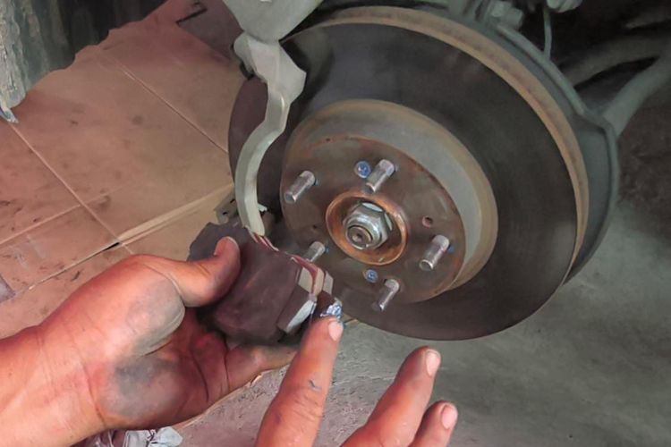 Bagian Rem yang Harus Diperiksa Setelah Liburan Mobil