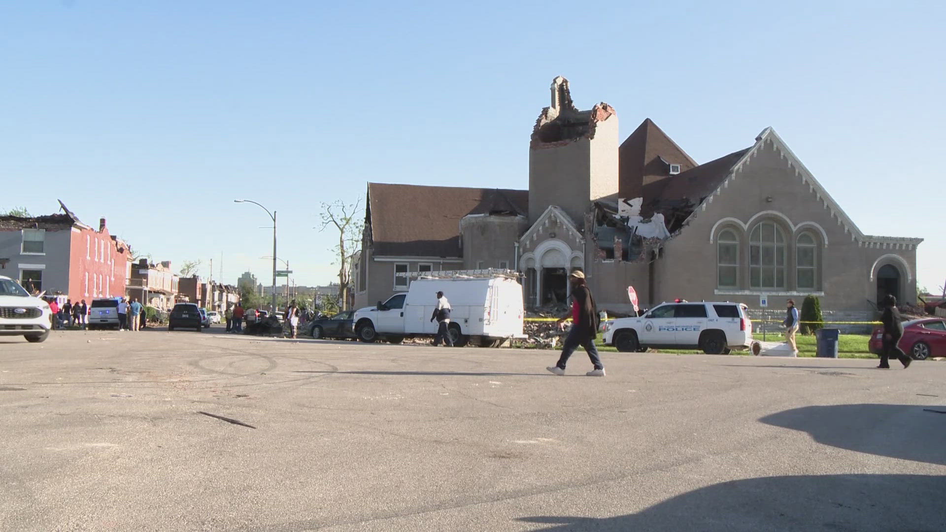 North St. Louis family mourns loss after woman killed during roof